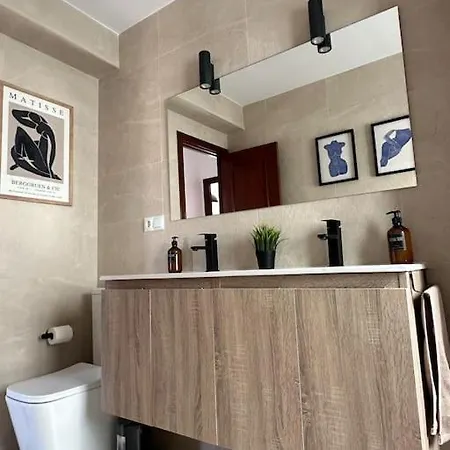Chic In 4 Apartment